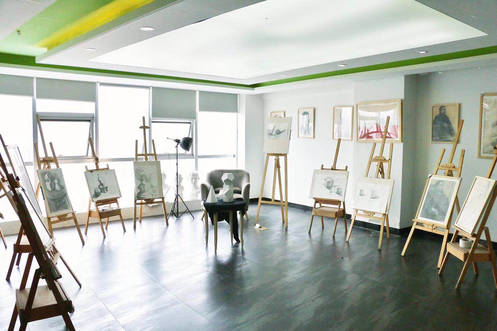 专业模特艺考集训班一般多少钱